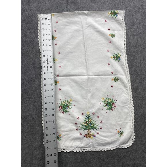 Christmas Table Runner Cross Stitch Embroidered Trees Teddy Bear Lace Trim White - Picture 13 of 14